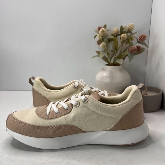 allbirds Men\'s Casual Chunky Sneakers in Cream and Tan main image 5